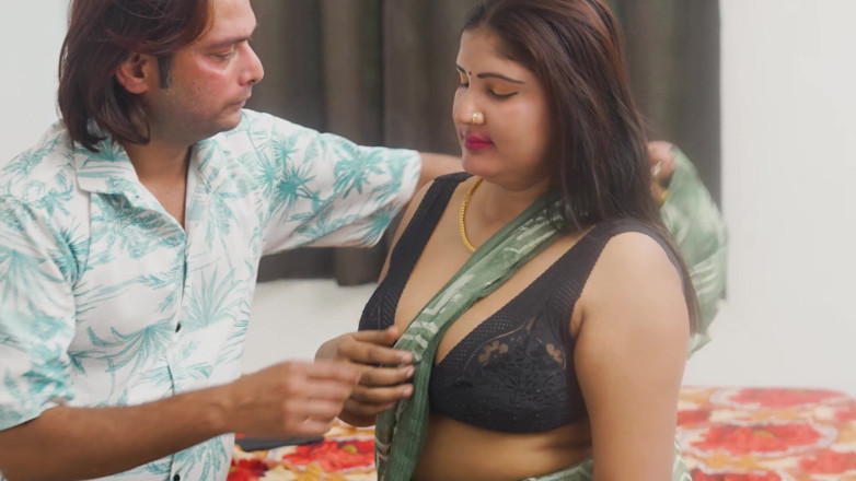 Khiladi69: Pushpa Bhabhi: When His Wife Wasn't Around, the Husband Called...