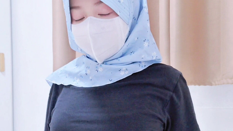 LittleMuslim: Punto di vista: Ragazza hijabi in palestra culo provocante non...