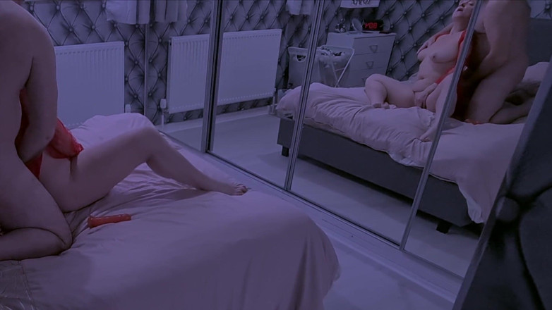 Kylie Britain Adventures: Morning Cock Tail