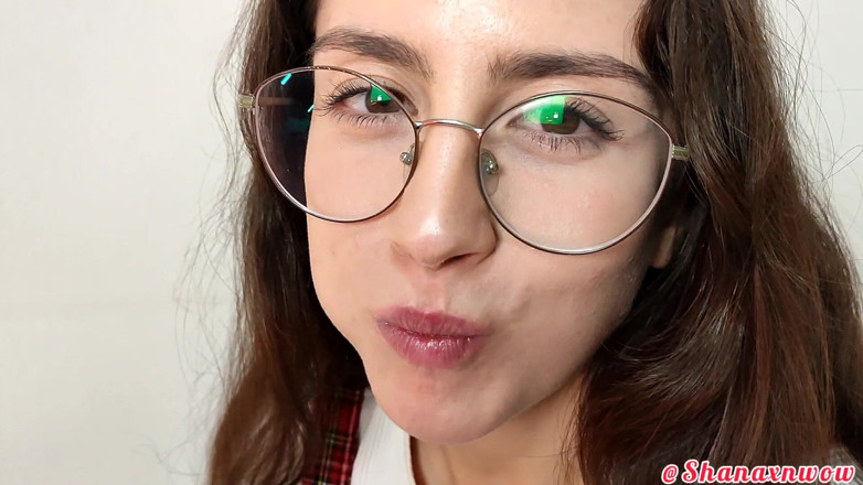 Shanaxnow: Shana Food fetish ke saath stroberi