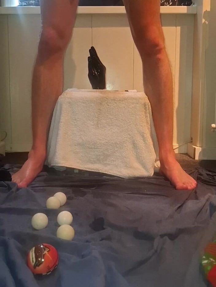NoFace Twink X: Solo homo anaal spel - enorme dildo's, sokken en ballen in...
