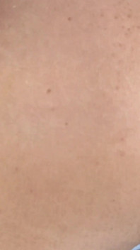 Evli orta yaşlı seksi kadın gavat evinde amını ve götünü veriyor