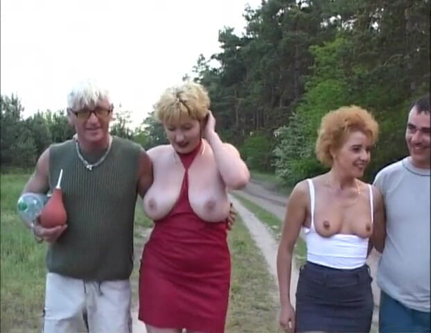 Enema Extreme And Top Girls: Enema Girls seksi dan seks