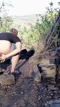 Naked with a View