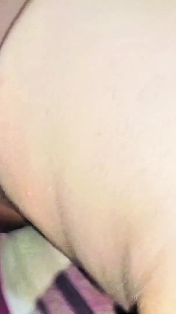 Sexy_girl_nehu: Bhabhi India berkongkek lubang pantat ketat dalam video gaya doggy...