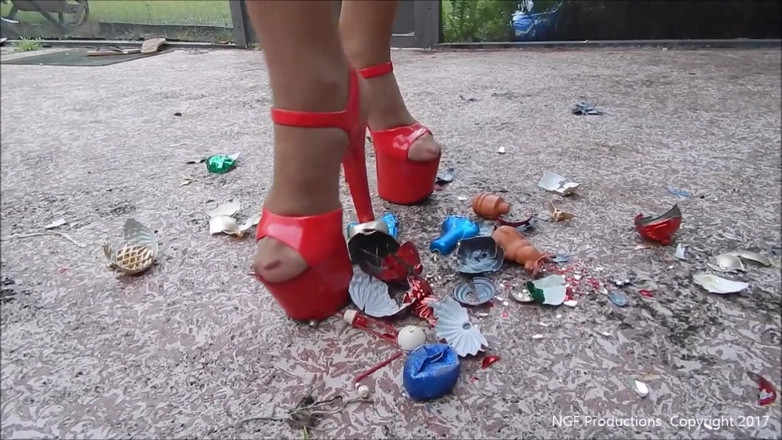 Nasty Girlfriends: โซเฟีย บี้เครื่องประดับคริสต์มาสด้วยรองเท้าส้นสูงสตริปเปอร์