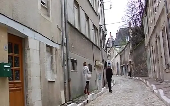 Planete Francaise: Big Booty Ebony From France Knows How to Make Big...