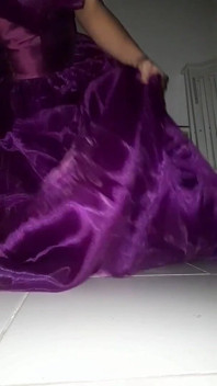 Masturbare cu bilă violetă din satin