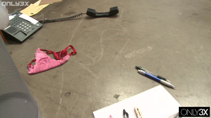 Only3x: 娜塔莉诺顿在下班后勾引她的同事 高级编辑 only3x