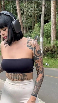 Eu chupo o pau de um estranho em um carro na estrada - Luna Vitaler e Max Betancur