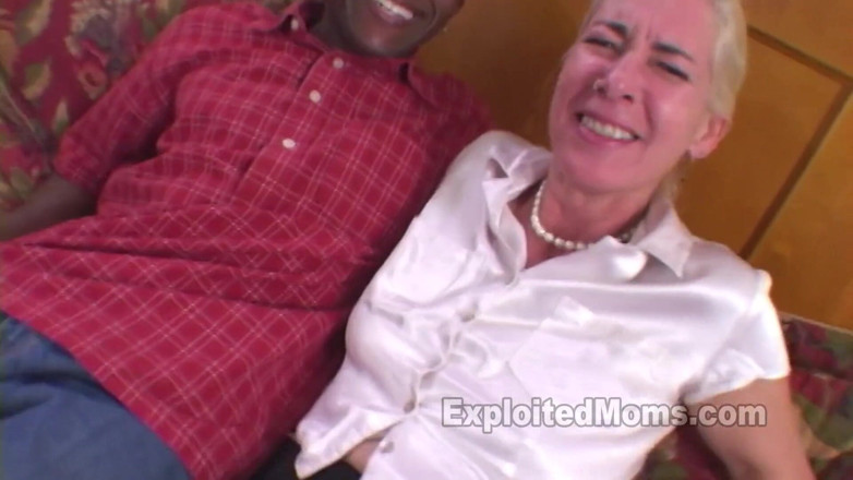 Xes Network: Quente gostoso corpo apertado bonita madura milf sexy peituda empinada...