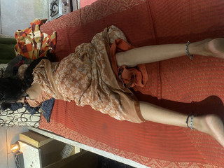 Madhya Sangeeta: Моя застенчивая подруга выглядит симпатичной, пока ее трахают