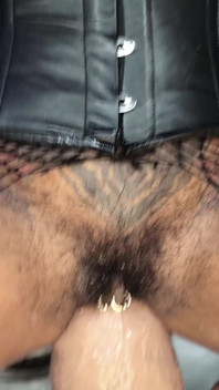 Уничтожи мою киску с тятя Nicky 5xl