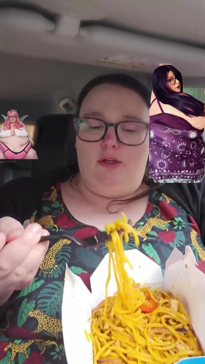 SSBBWLadyBrads: Cewek super semok ini nikmat banget sama besar