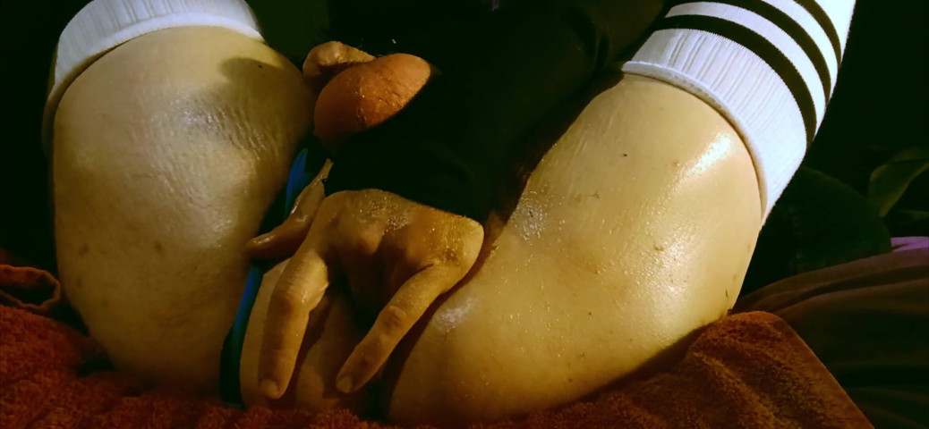 12 minuti di giochi anali oliati con Raven LeTrap (Raven LeTrap) 12 min oiled butt play with Raven LeTrap (Raven LeTrap)