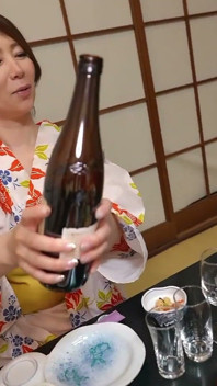 Married Woman Having an Affair on a Trip with Internal Ejaculation - Chisato Shoda