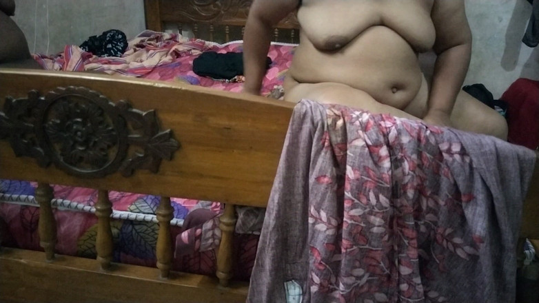 Benita sweety: 热辣的精子插入她的阴户