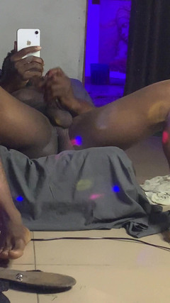 Enigmatic Buoy: मेरे आईने के सामने हिलाना