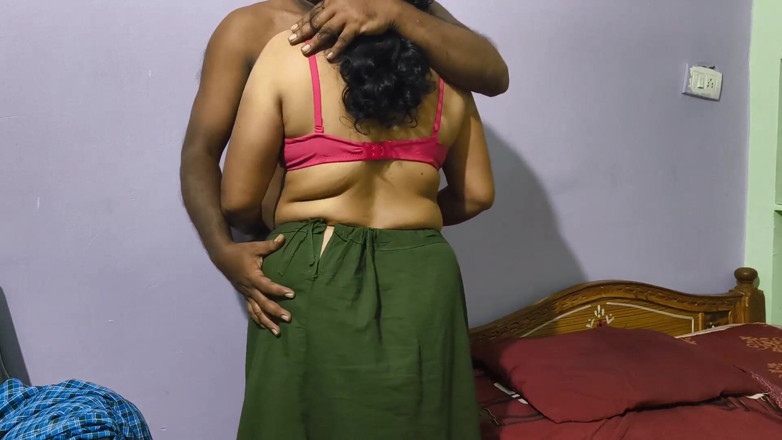 Sexy sindu: Il marito indiano desi soddisfa il desiderio della moglie