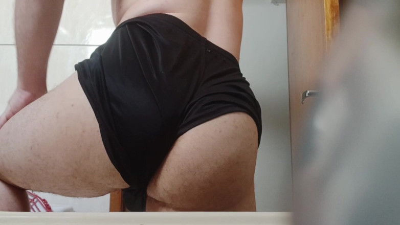 amateurbrazilian: Mi piace mettermi in mostra su internet in cambio di...