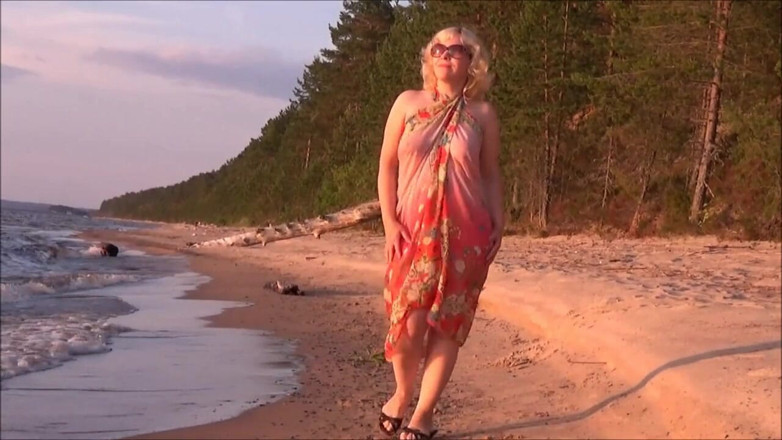 RedRoseRus: Heißer tanz am strand