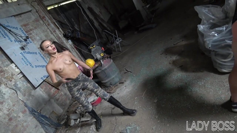 Lady boss: Procesy o karę cielesną