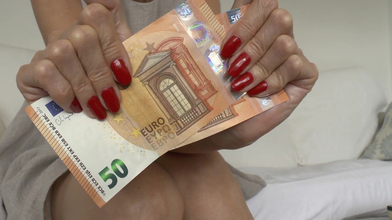 Lady Victoria Valente: Masturbiere Für Meine Roten Fingernägel, POV, Teil 1 Lady Victoria Valente