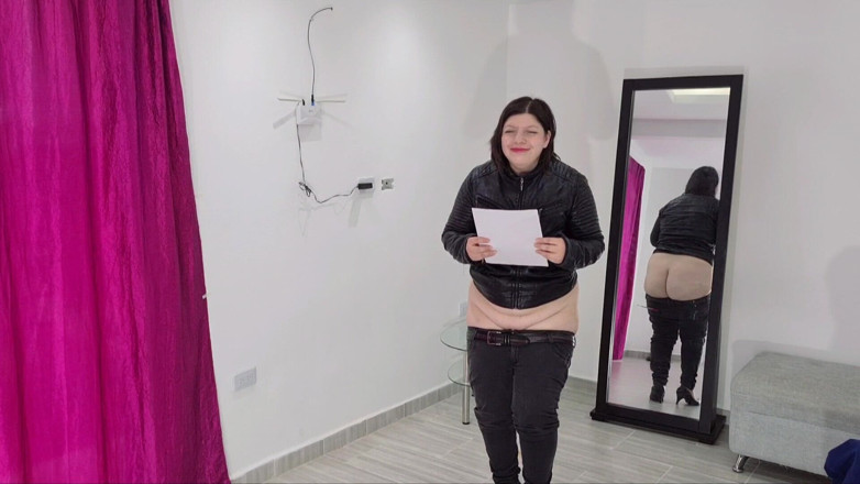 Alice H: Buttcrack in het nieuwe huis