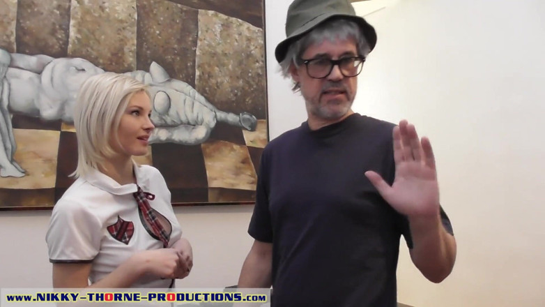 Nikky Thorne Prod: Sladká mladá Zazie dává dědečkovi kouření na lekce