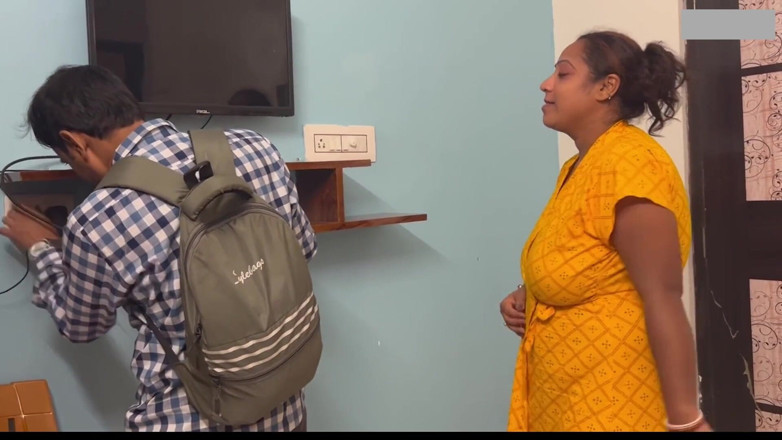 Indian porno creator: Indiana milf arrapata tettona matura scopata dall'ingegnere della tv