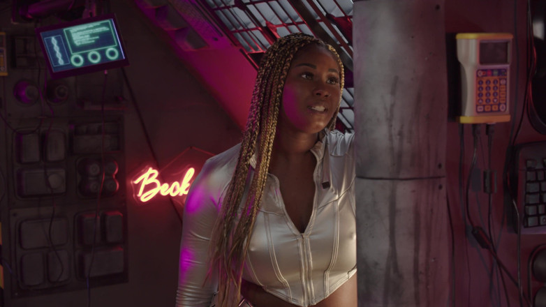 Xeinna Rose: Scenă Sexuală Interrasială Sci-fi a Gagicilor Spațiale