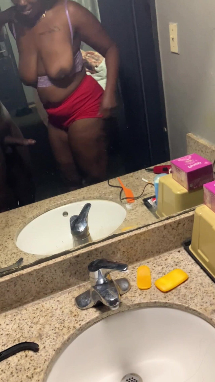 Tae Hendrixx: Mojado descuidado garganta jugoso culo ke