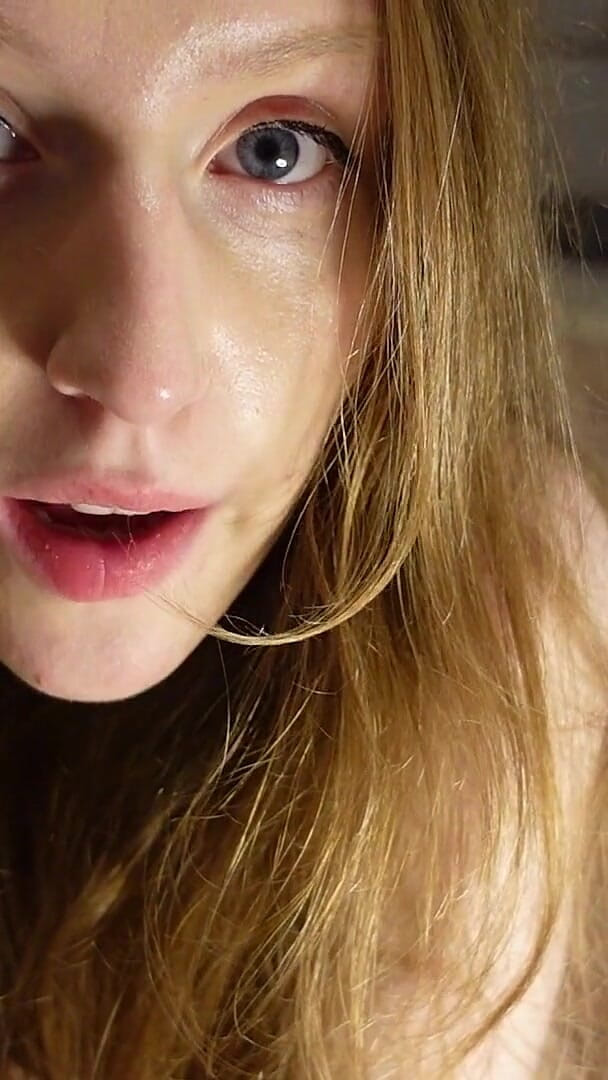 HotRedWildcat: Kitzler Reiben Mit Meinem Vibrator