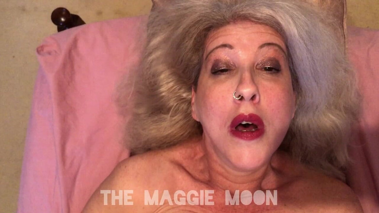 Maggie Moon: POV 클로즈업 시오후키 샷으로 나를 따먹어
