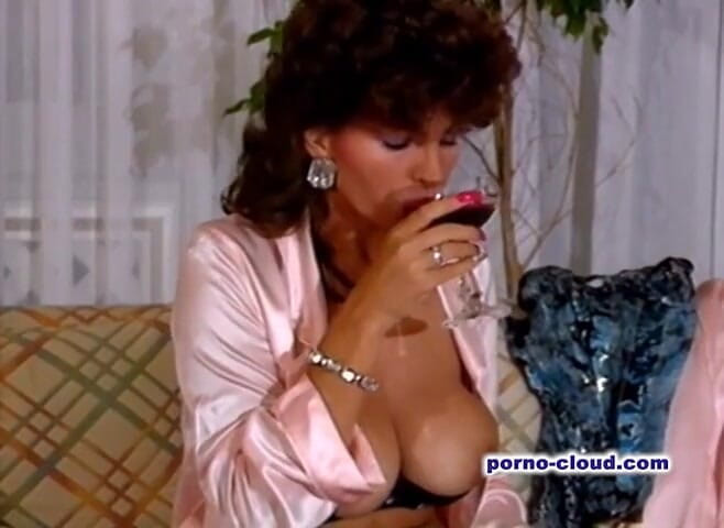 Porno Cloud: The verry hot foxy lady Teresa Orlowski