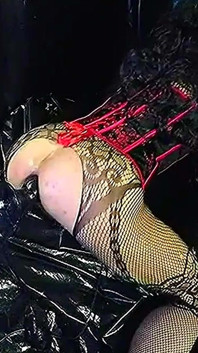 Sissy Stacy Ride Glass Dildo Dildo Pantyhouse Dan Menghisap Di Sini Pantat Ibu Tiri Oleh Pam Gemuk Hitam Dildo