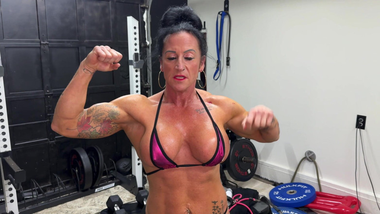 Kandylegsxxx: Dvojitý Bicep, pec skák, většina svalnatých kandys Ultimate Muscle Fantasy...