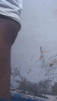 Wanita seksi menghisap zakar besar