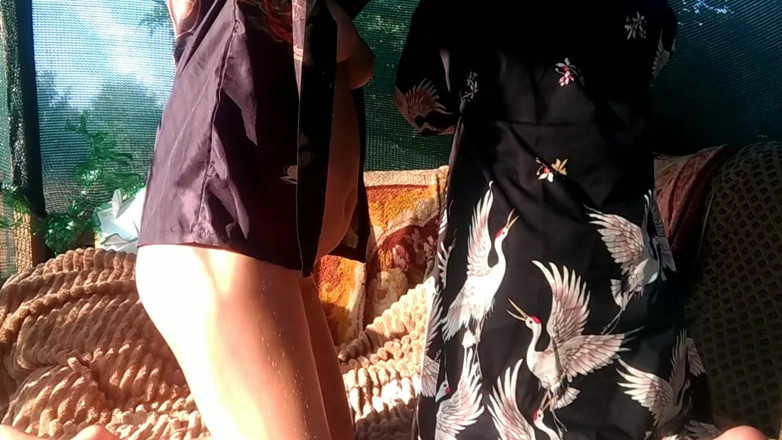 LizAngel: 我女朋友的屁股像我一样颤抖