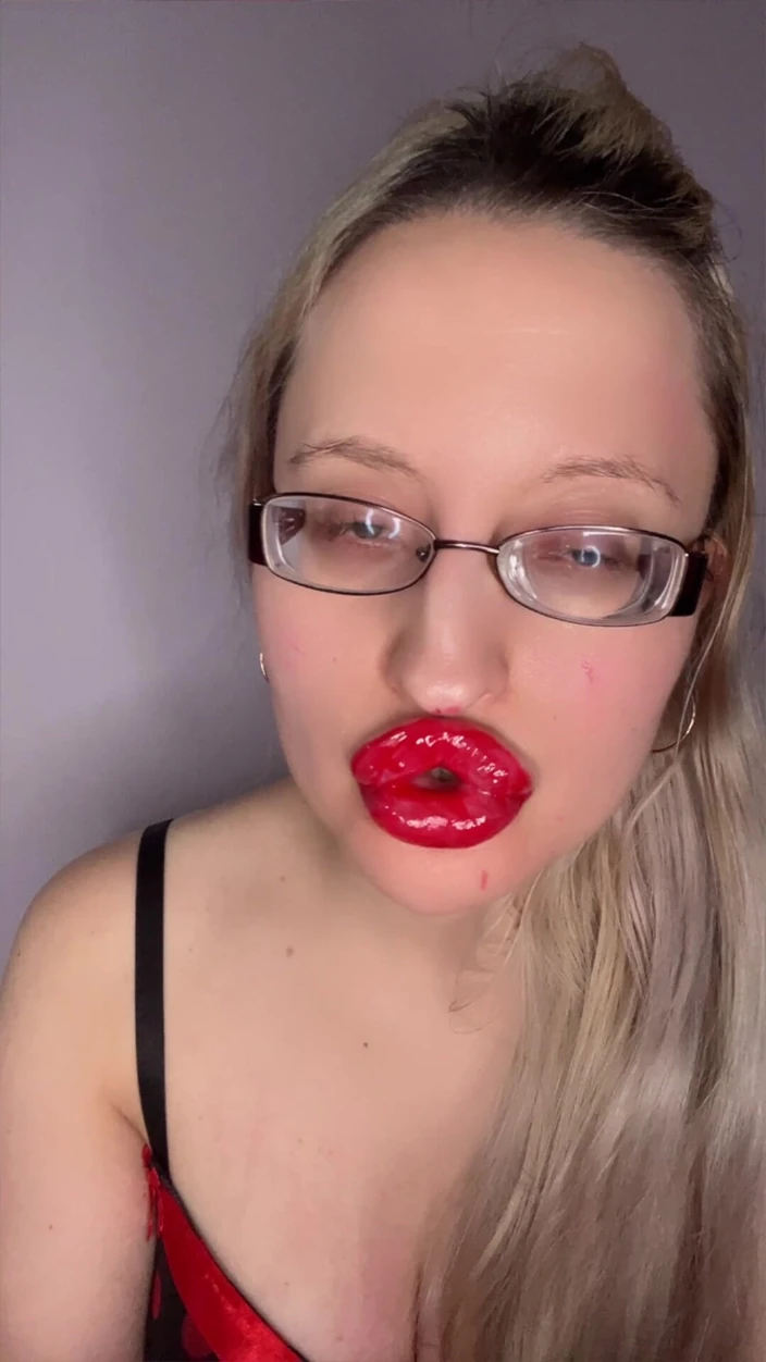 FinDom Goaldigger: Hrana pro moje velké rty