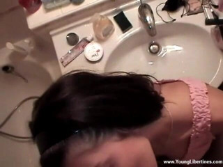 Young Libertines: Bathroom fucking in the mirror