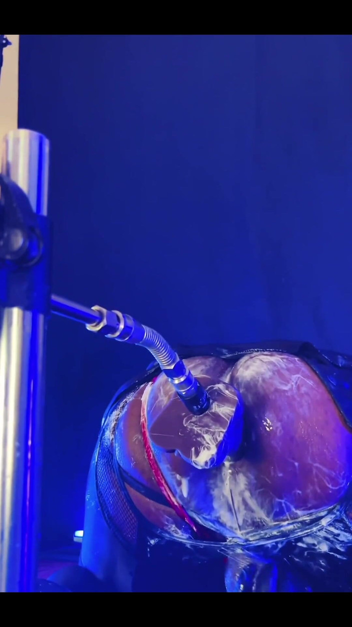 DipsoDeep: मलाईदार कॉस्प्ले बट खुदाई