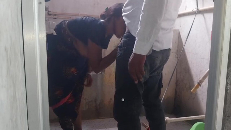 Busty mom: Futai indian din picioare