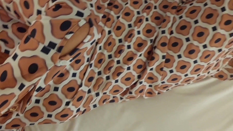 Selena701: Сексуальная Блондинка-любительская Жена Наслаждается