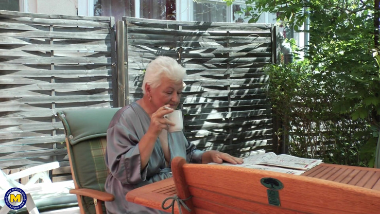 Mature Solo NL: Horny Old Grandma Vera Fingers Her Unshaved Pussy Outside