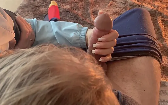 Lil Daffy: Naughty Cousin Gives a Sensational Handjob in the Living Room