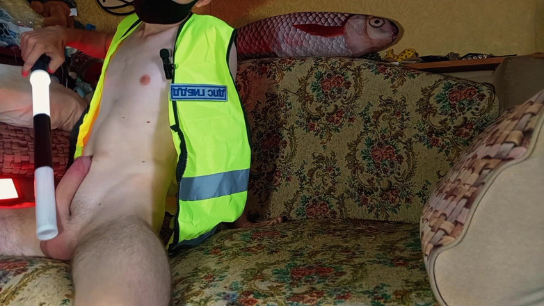 Fish Cam: Młody Twink szarpie swojego wielkiego kutasa