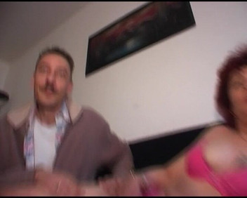 Deutsche Camgirls: Amatör tysk mormor tilltalande kuk på gjutning