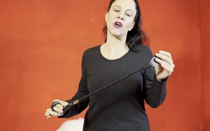 Bergami Melissa: Şaplak: Yarağını kırbaçlayacağım