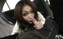 Pure Japanese adult video ( JAV): Azgın Japon genç kız büyük bir yarak emmeden önce arabada mastürbasyon...